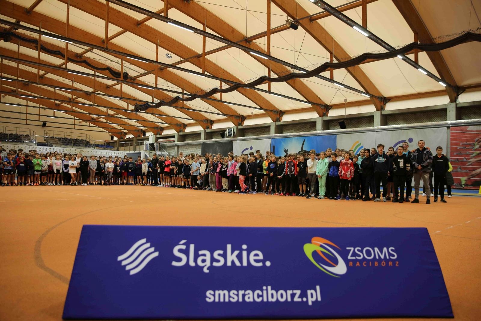 Zdjęcie w galerii na portalu naszraciborz.pl: ZSOMS gospodarzem Halowych Mistrzostw Raciborza w LA [FOTO i WIDEO] wiadomości z regionu