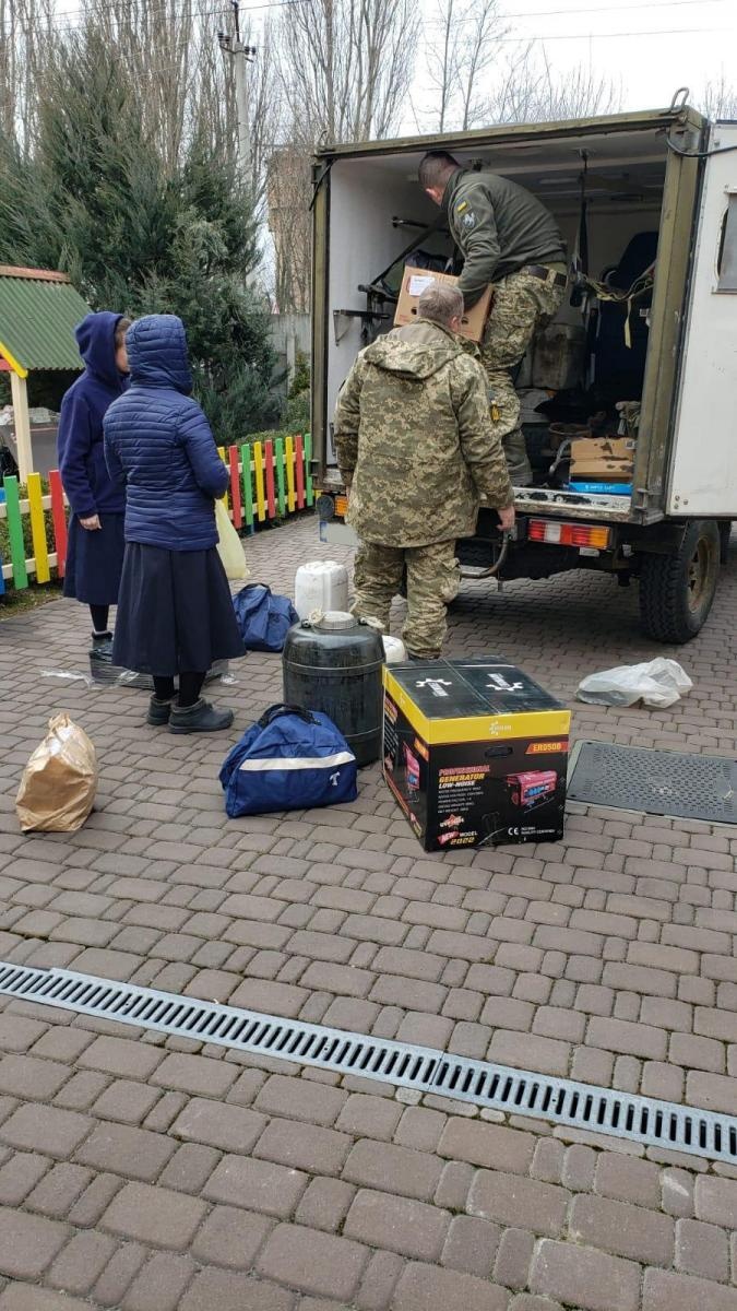 Zdjęcie w galerii na portalu naszraciborz.pl: Wsparcie z Raciborza trafiło na Ukrainę, wprost na linię frontu [FOTO] wiadomości z regionu