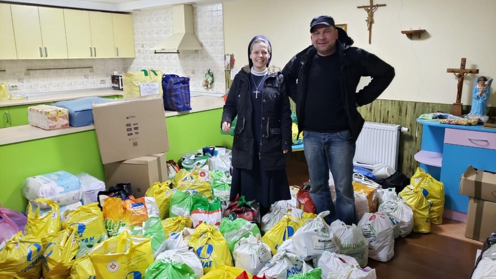 Zdjęcie w galerii na portalu naszraciborz.pl: Wsparcie z Raciborza trafiło na Ukrainę, wprost na linię frontu [FOTO] wiadomości z regionu
