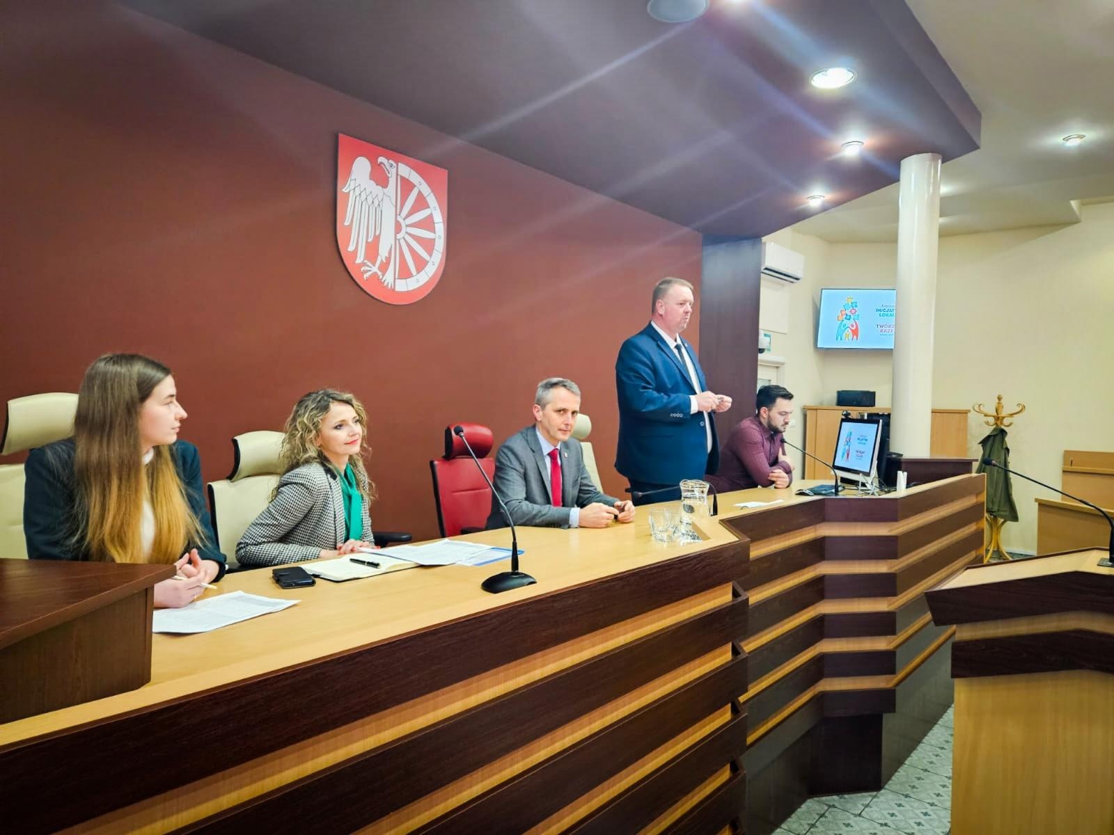 Zdjęcie w galerii na portalu naszraciborz.pl: Umowy na raciborską Inicjatywę Lokalną podpisane wiadomości z regionu