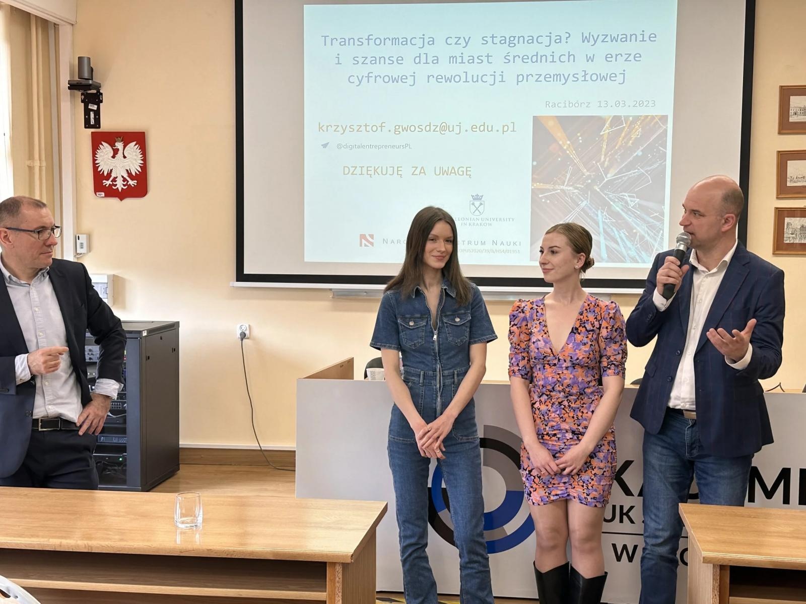 Zdjęcie w galerii na portalu naszraciborz.pl: Transformacja czy stagnacja? Wyzwania i szanse dla miast średnich w erze cyfrowej rewolucji przemysłowej wiadomości z regionu
