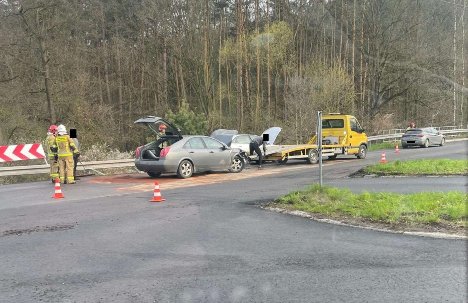 Zdjęcie w galerii na portalu naszraciborz.pl: Nissan i audi zderzyły się w Rudach wiadomości z regionu