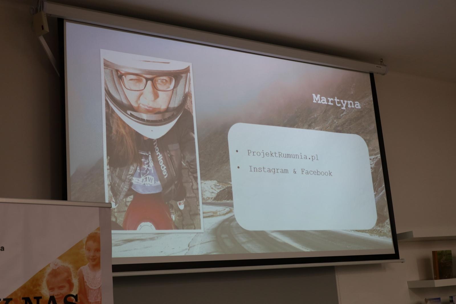 Zdjęcie w galerii na portalu naszraciborz.pl: Jadę do Rumunii. Spotkanie w bibliotece wiadomości z regionu