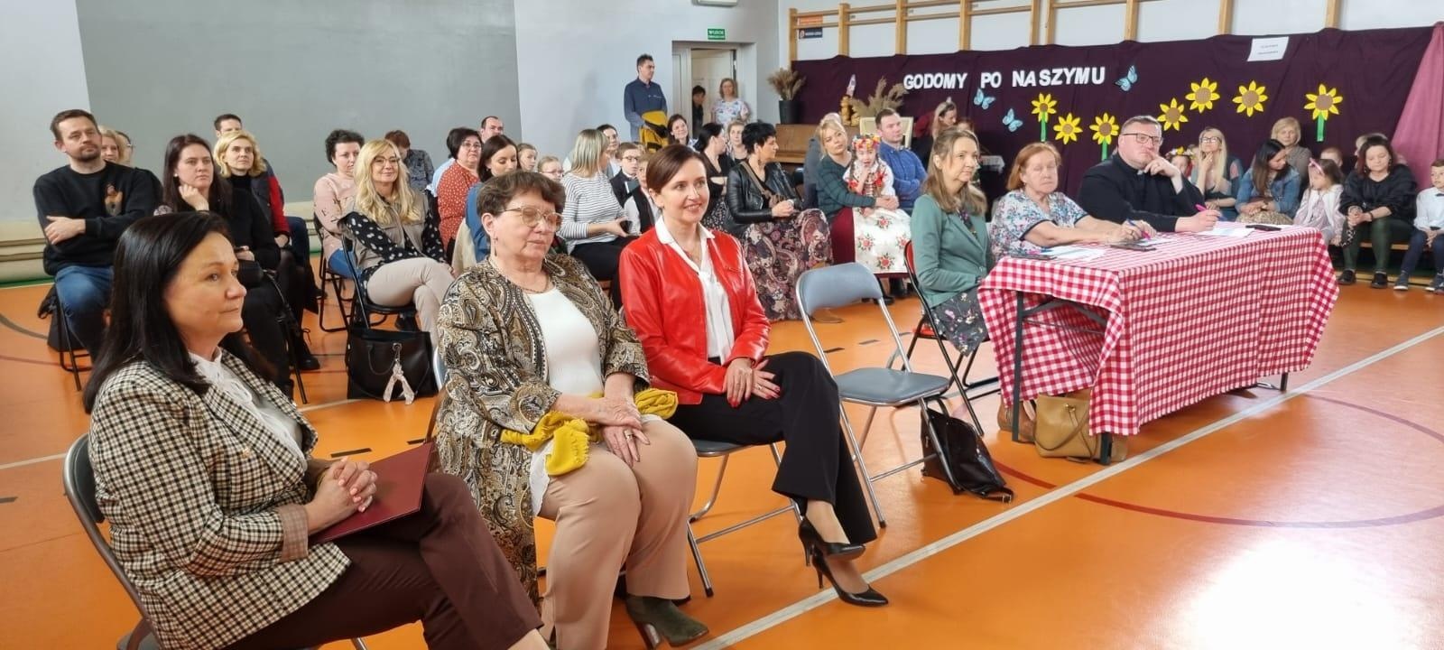 Zdjęcie w galerii na portalu naszraciborz.pl: Gryfne frelki i szfarne karlusy w konkursie Godomy po naszymu wiadomości z regionu