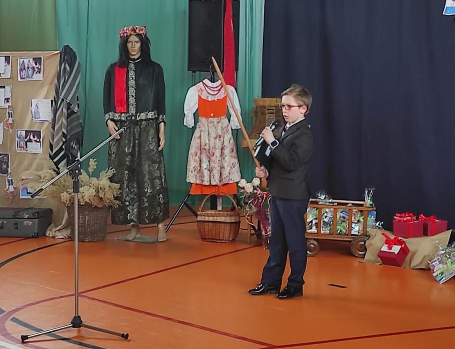 Zdjęcie w galerii na portalu naszraciborz.pl: Gryfne frelki i szfarne karlusy w konkursie Godomy po naszymu wiadomości z regionu