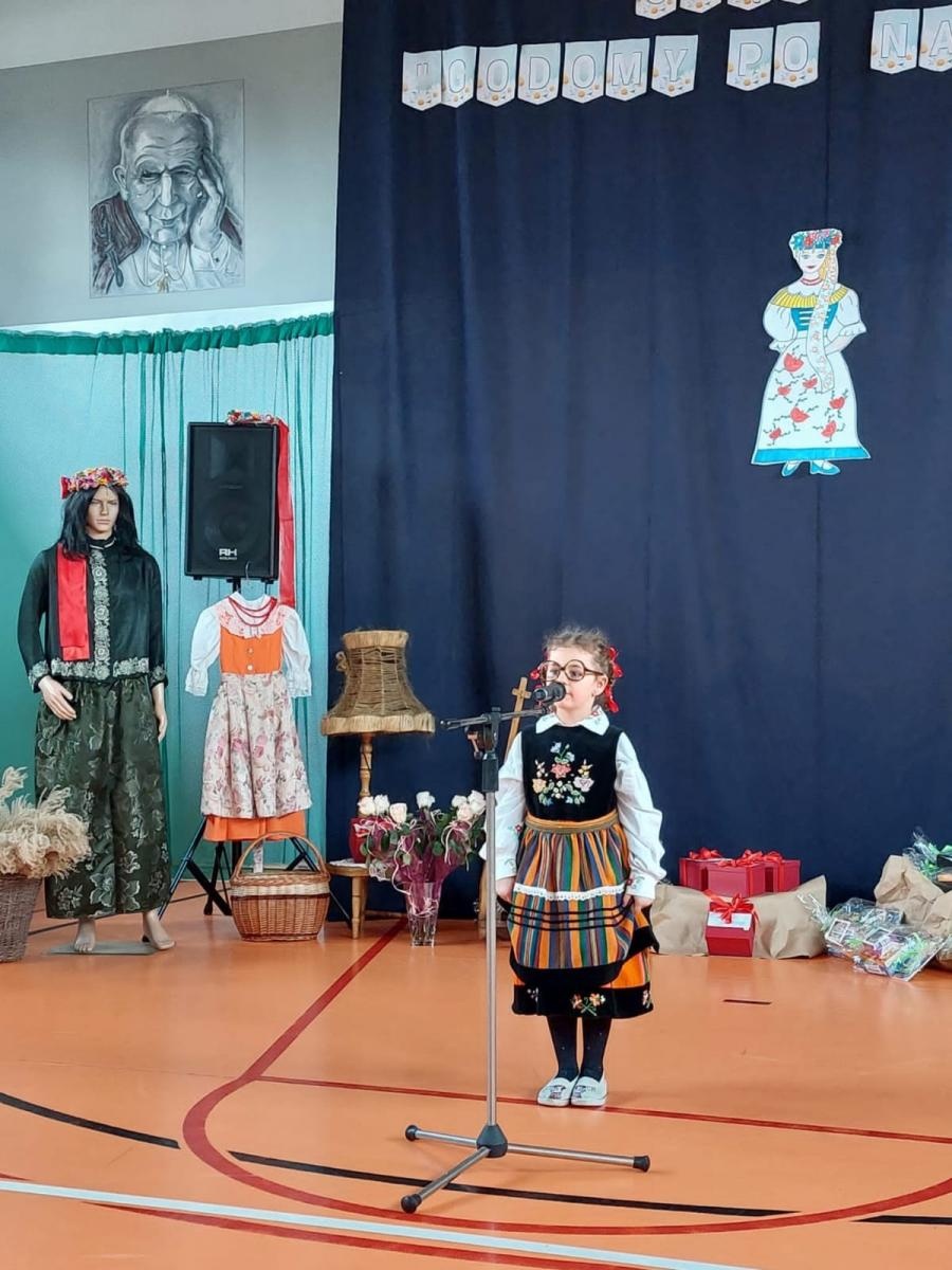 Zdjęcie w galerii na portalu naszraciborz.pl: Gryfne frelki i szfarne karlusy w konkursie Godomy po naszymu wiadomości z regionu