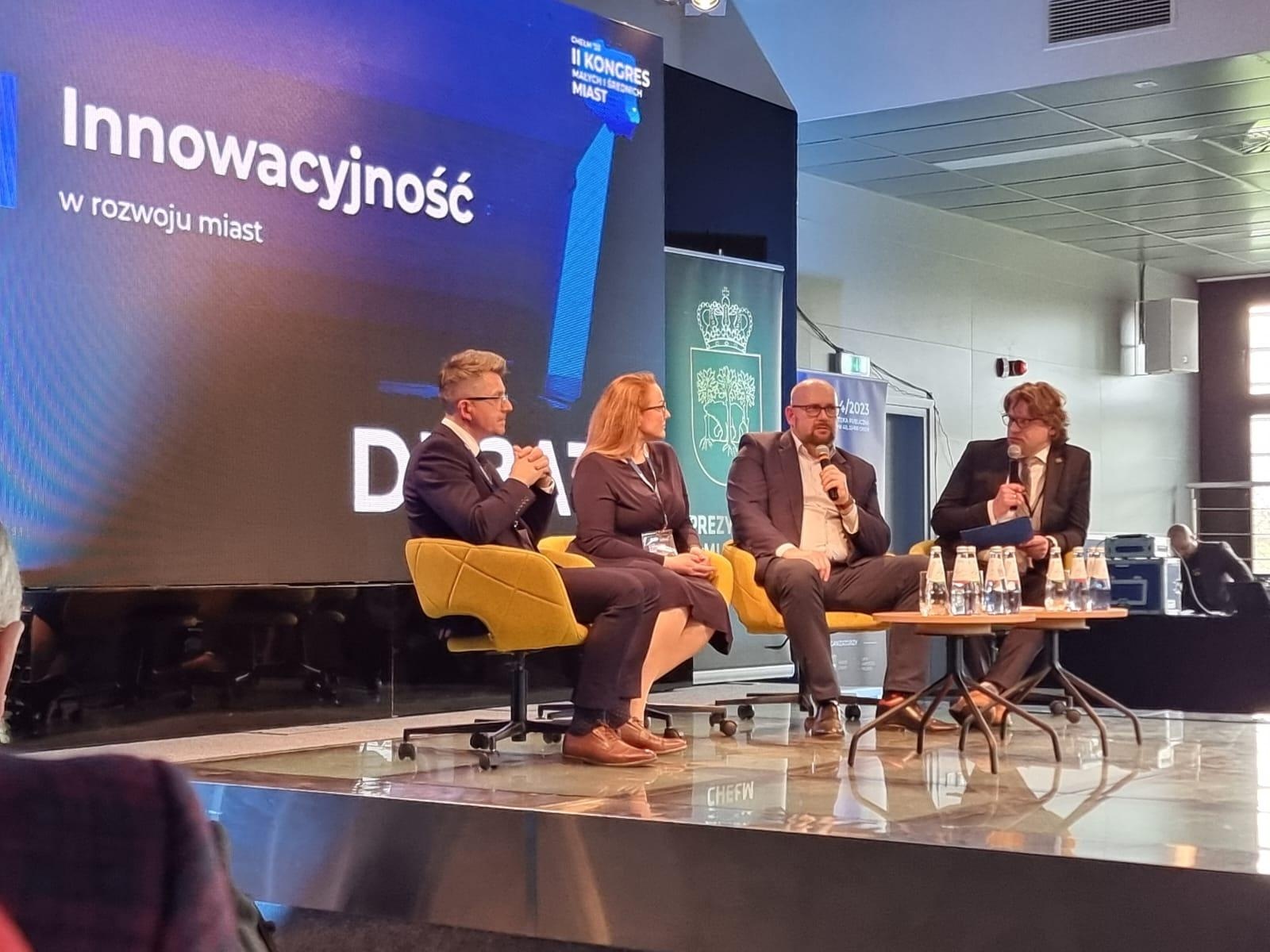 Zdjęcie w galerii na portalu naszraciborz.pl: Prezydent Raciborza na Kongresie Małych i Średnich Miast w Chełmie wiadomości z regionu