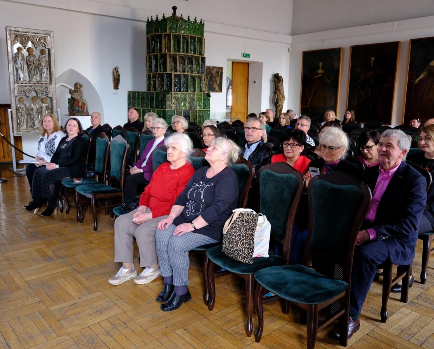Zdjęcie w galerii na portalu naszraciborz.pl: 7 GRZECHÓW GŁÓWNYCH. Nowa wystawa w Muzeum wiadomości z regionu