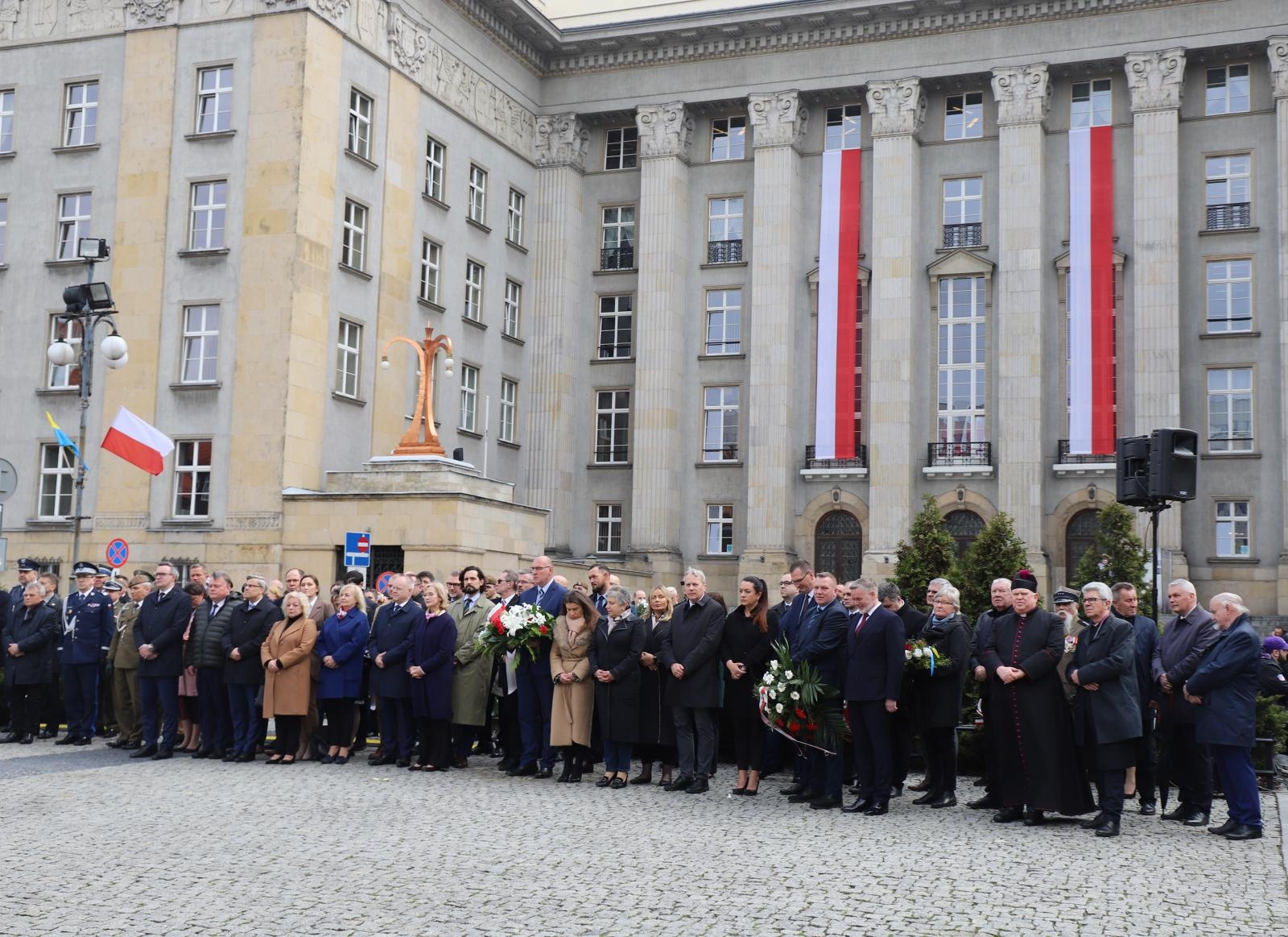 Zdjęcie w galerii na portalu naszraciborz.pl: Obchody 150. rocznicy urodzin Wojciecha Korfantego z udziałem raciborskich pograniczników wiadomości z regionu
