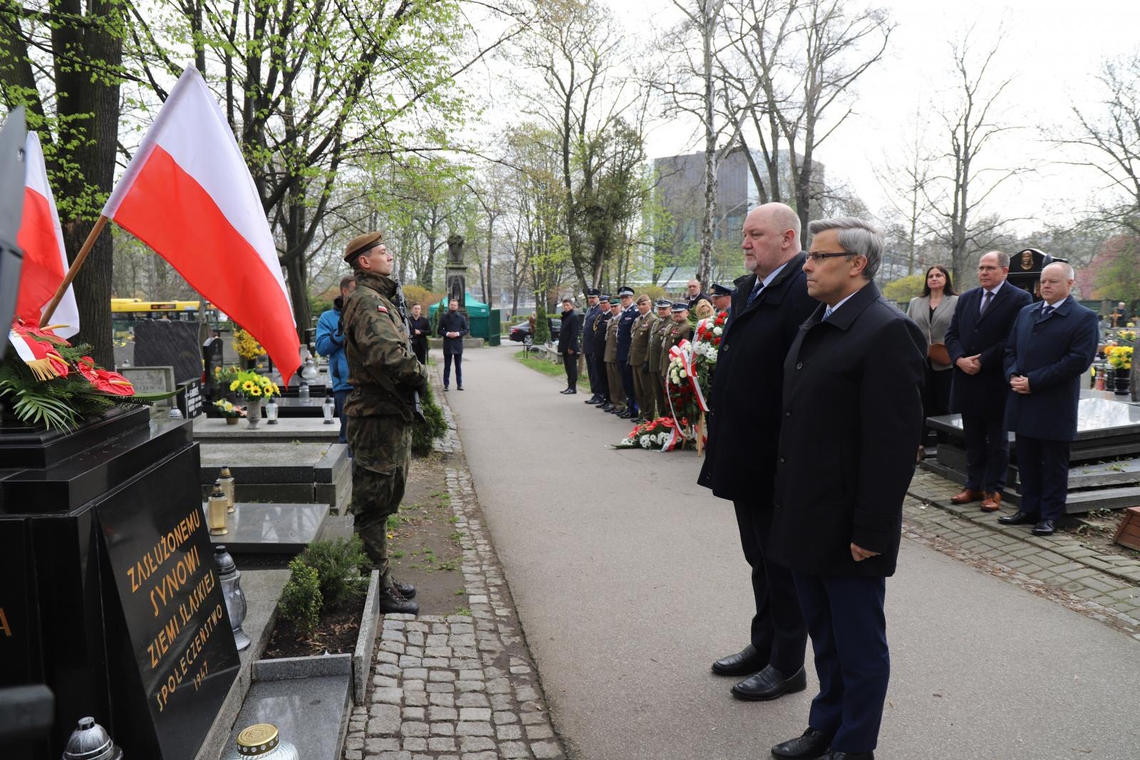 Zdjęcie w galerii na portalu naszraciborz.pl: Obchody 150. rocznicy urodzin Wojciecha Korfantego z udziałem raciborskich pograniczników wiadomości z regionu