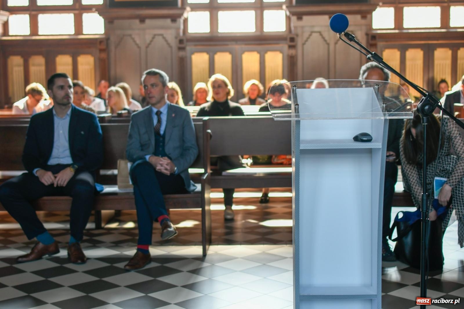 Zdjęcie w galerii na portalu naszraciborz.pl: Ubezwłasnowolnienie - forma pomocy czy wykluczenia? Konferencja Spektrum w raciborskim sądzie [FOTO i WIDEO] wiadomości z regionu