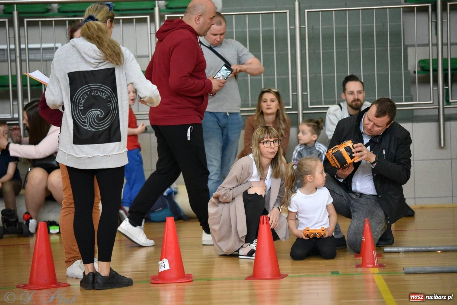 Zdjęcie w galerii na portalu naszraciborz.pl: Raciborski Turniej Aut Zdalnie Sterowanych [FOTO i WYNIKI] wiadomości z regionu