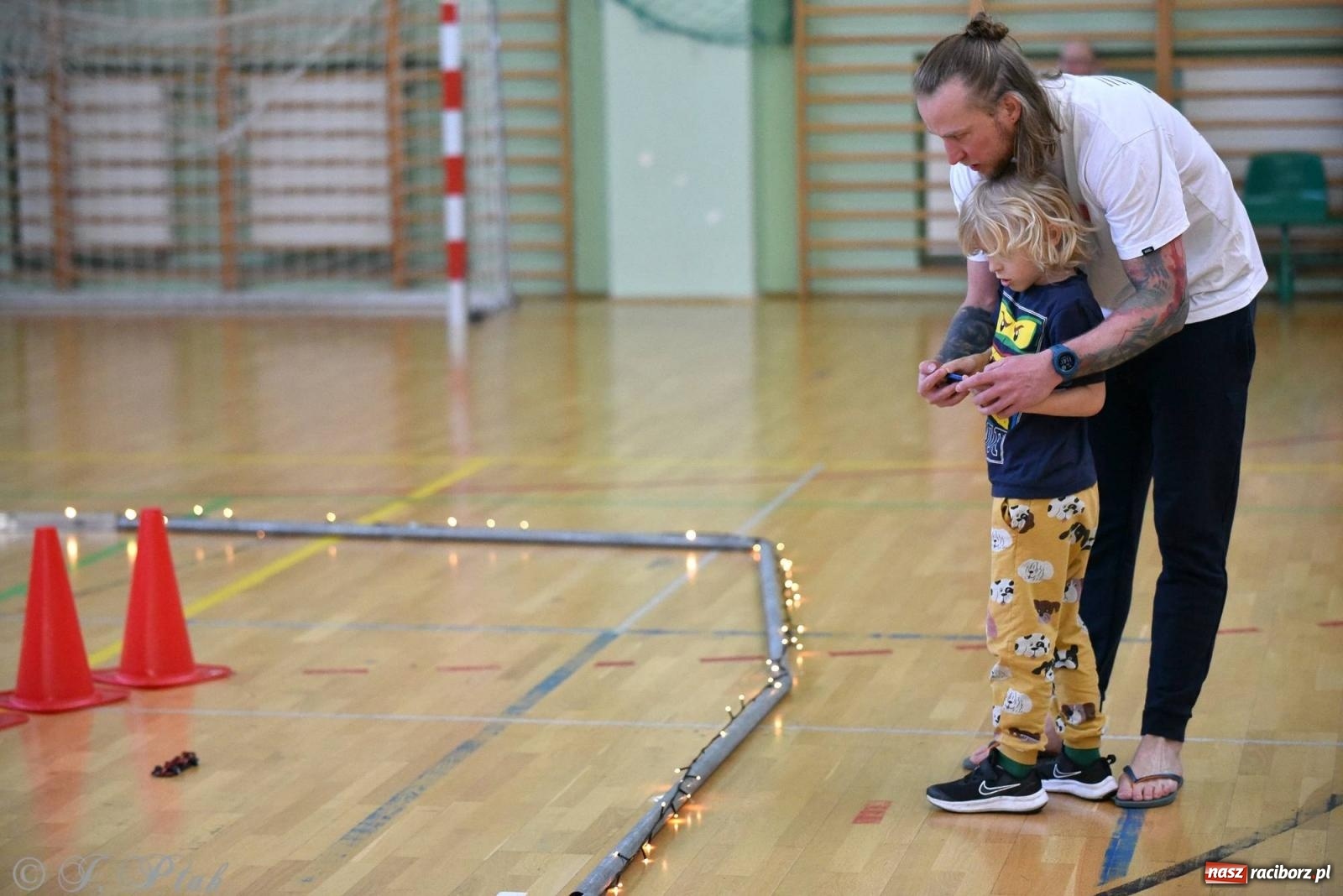 Zdjęcie w galerii na portalu naszraciborz.pl: Raciborski Turniej Aut Zdalnie Sterowanych [FOTO i WYNIKI] wiadomości z regionu
