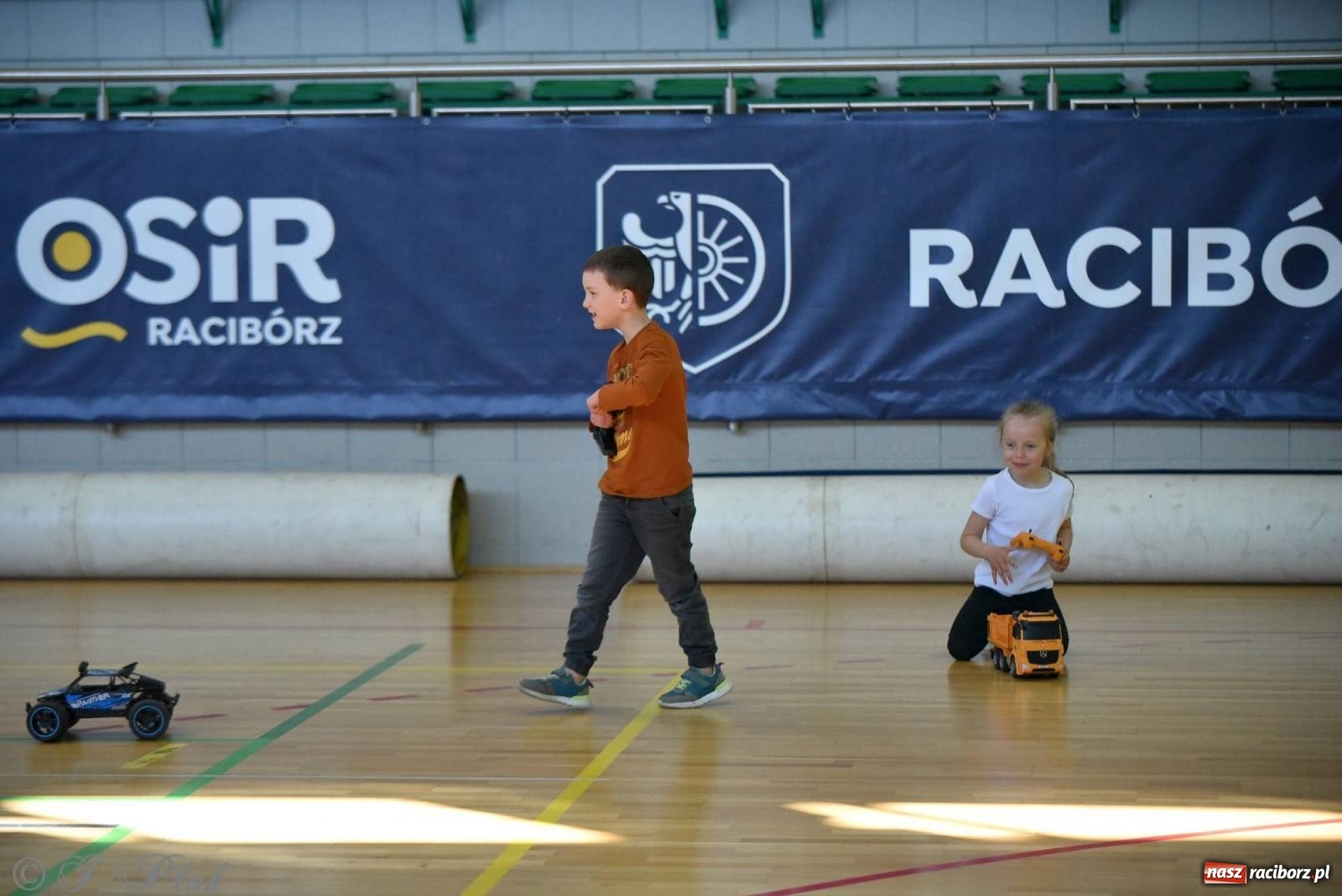 Zdjęcie w galerii na portalu naszraciborz.pl: Raciborski Turniej Aut Zdalnie Sterowanych [FOTO i WYNIKI] wiadomości z regionu