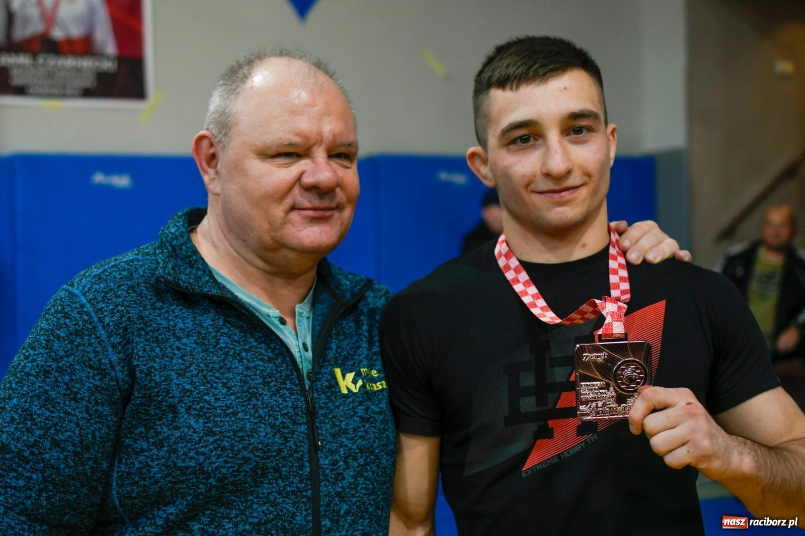 Zdjęcie w galerii na portalu naszraciborz.pl: Czarny wrócił do Raciborza. Owacje przy Staszica [FOTO i WIDEO] wiadomości z regionu