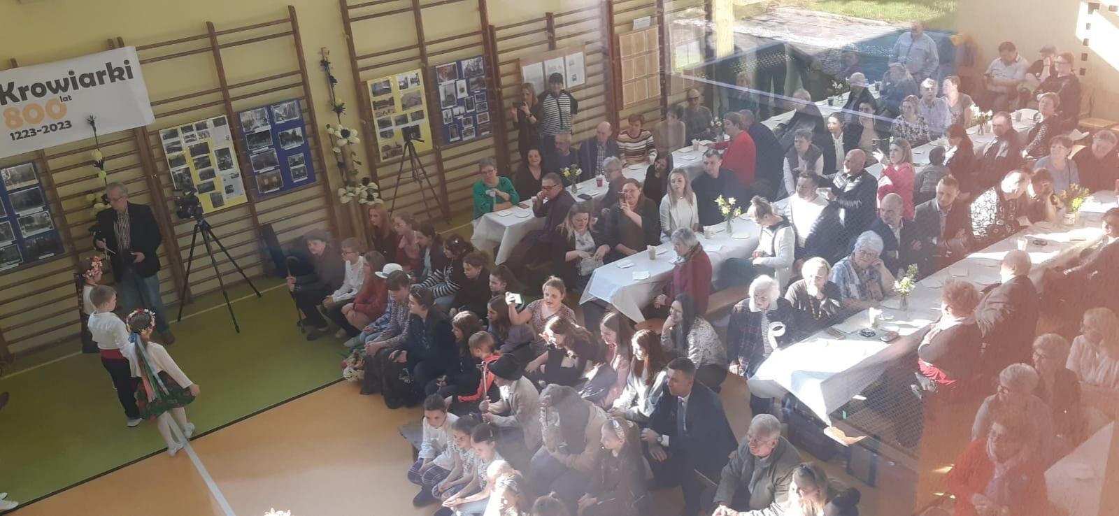 Zdjęcie w galerii na portalu naszraciborz.pl: Spotkanie z historią. Obchody 800-lecia Krowiarek rozpoczęte wiadomości z regionu