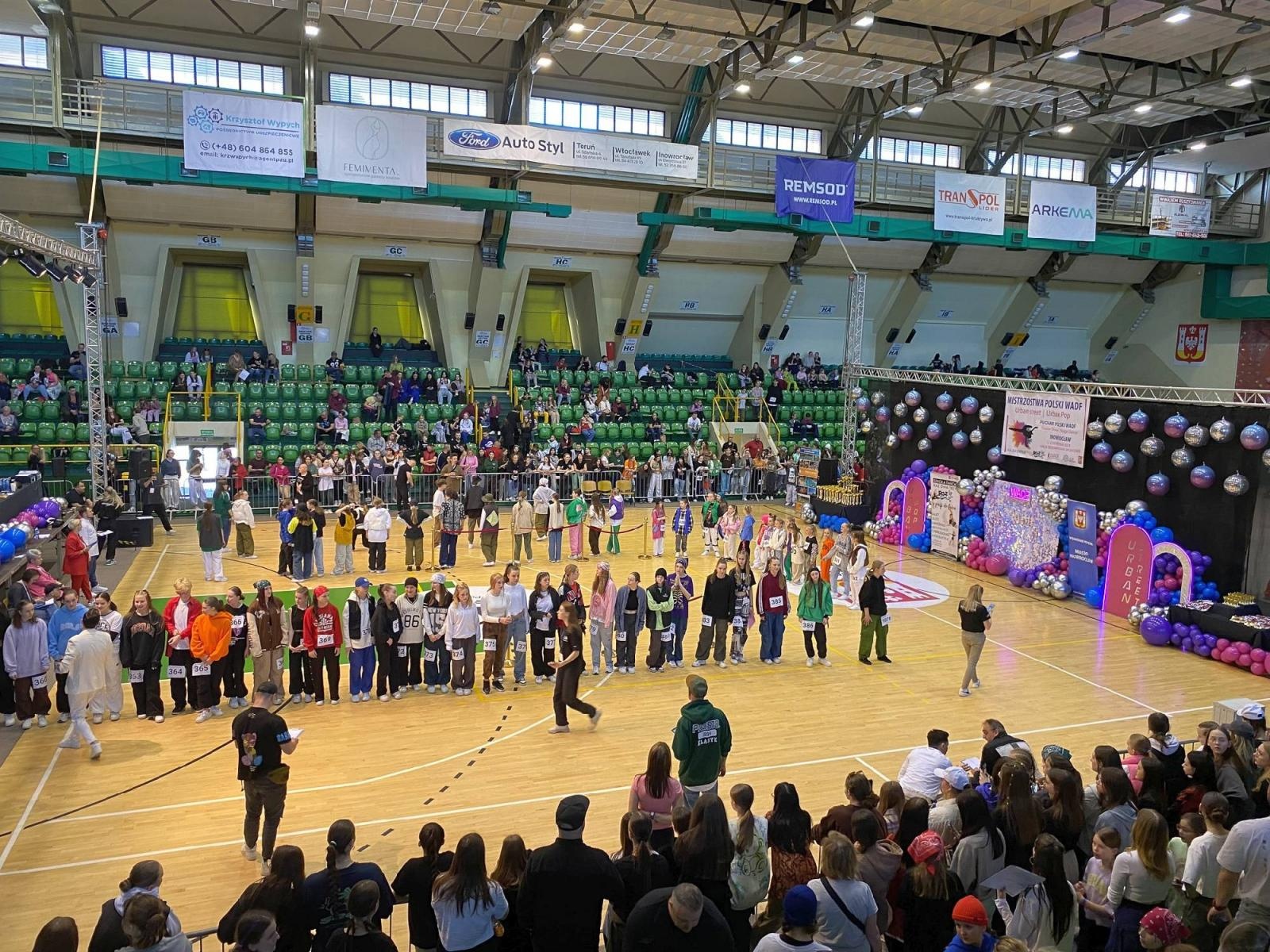 Zdjęcie w galerii na portalu naszraciborz.pl: Mistrzostwa Polski WADF 2023 w Inowrocławiu. Seniorki z grupy Street Dance na podium wiadomości z regionu