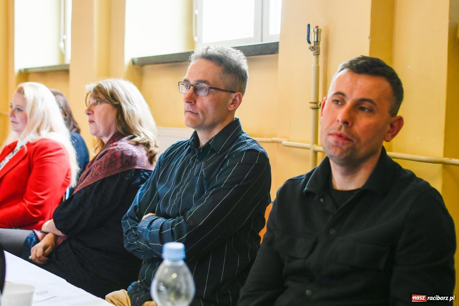 Zdjęcie w galerii na portalu naszraciborz.pl: Ekipa z Pietrowic Wielkich najlepsza w powiatowym konkursie wiedzy ekonomicznej wiadomości z regionu
