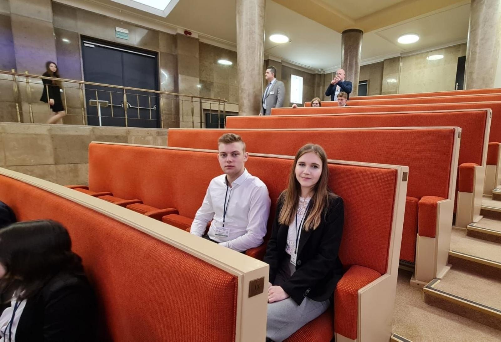 Zdjęcie w galerii na portalu naszraciborz.pl: Tomasz Wiatrowicz i Angelika Ryszka z CKZiU nr 1 w Raciborzu zostali laureatami OWiUB wiadomości z regionu