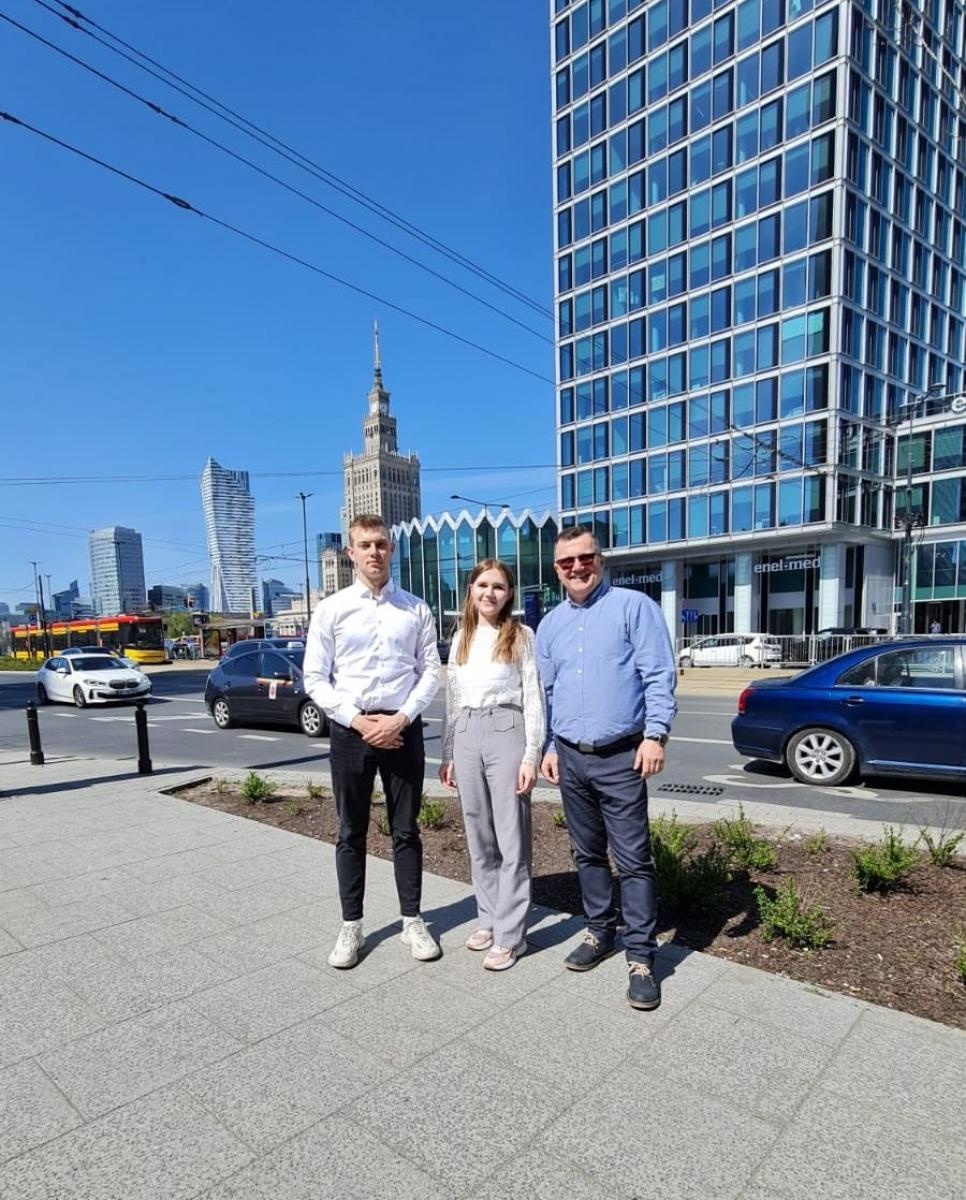 Zdjęcie w galerii na portalu naszraciborz.pl: Tomasz Wiatrowicz i Angelika Ryszka z CKZiU nr 1 w Raciborzu zostali laureatami OWiUB wiadomości z regionu
