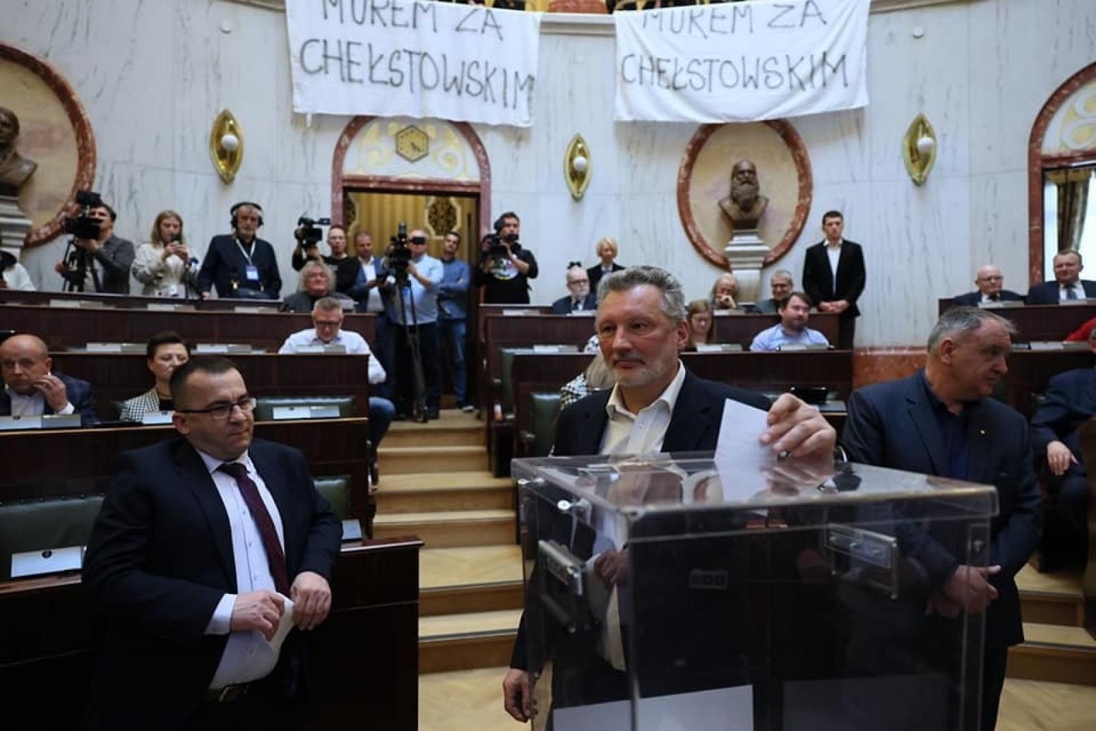Zdjęcie w galerii na portalu naszraciborz.pl: Jakub Chełstowski nadal marszałkiem wiadomości z regionu