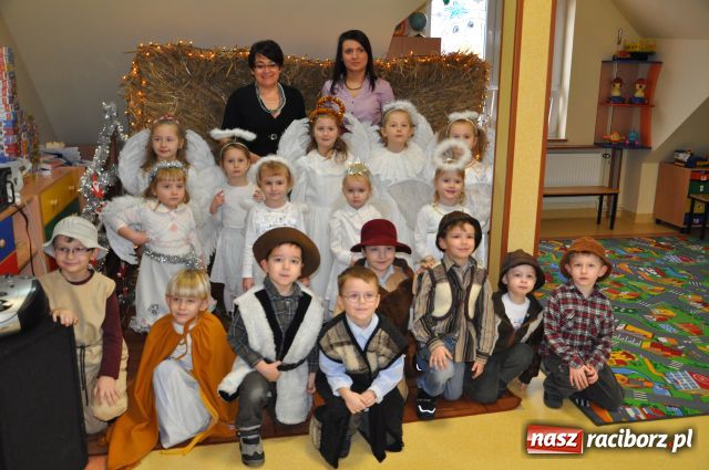 Zdjęcie w galerii na portalu naszraciborz.pl: W Wojnowicach kolędowo wiadomości z regionu