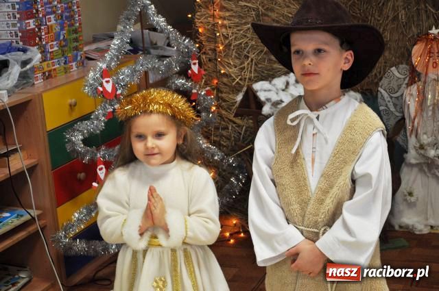 Zdjęcie w galerii na portalu naszraciborz.pl: W Wojnowicach kolędowo wiadomości z regionu