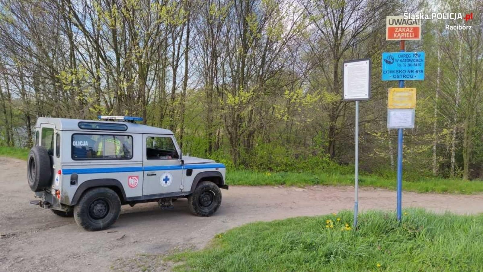 Zdjęcie w galerii na portalu naszraciborz.pl: Policja i strażacy na żwirowni przy Rudzkiej [FOTO] wiadomości z regionu