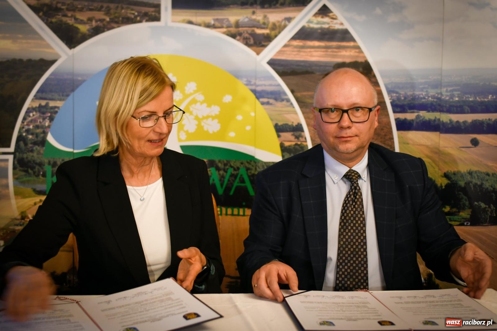 Zdjęcie w galerii na portalu naszraciborz.pl: Bankiet, partnerstwo i honorowe obywatelstwo. Perłowe gody gminy Kornowac FOTO i WIDEO wiadomości z regionu