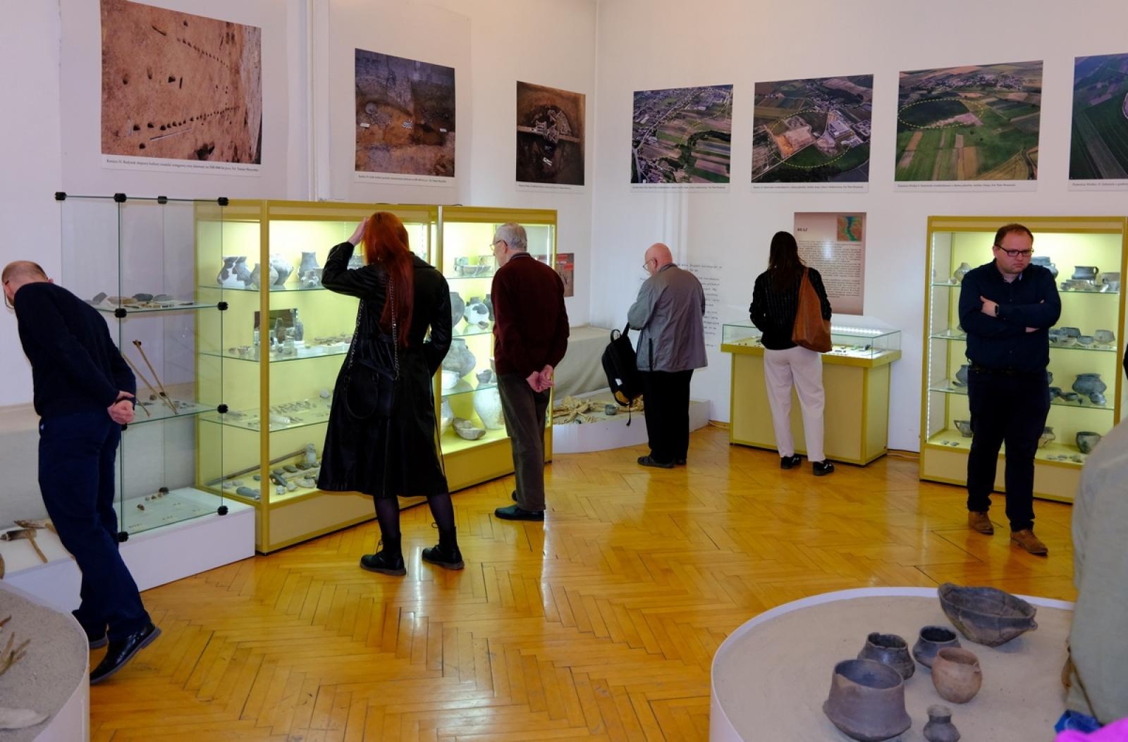 Zdjęcie w galerii na portalu naszraciborz.pl: Szkielety bez tajemnic. Czwartkowe spotkanie z zabytkami wiadomości z regionu