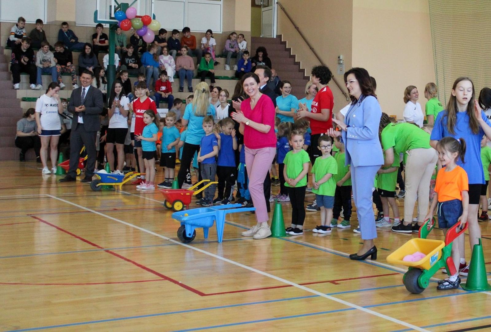 Zdjęcie w galerii na portalu naszraciborz.pl: Dziesiąta jubileuszowa rudnicka spartakiada sportowa wiadomości z regionu