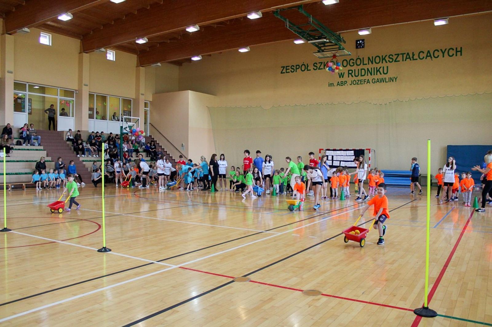 Zdjęcie w galerii na portalu naszraciborz.pl: Dziesiąta jubileuszowa rudnicka spartakiada sportowa wiadomości z regionu
