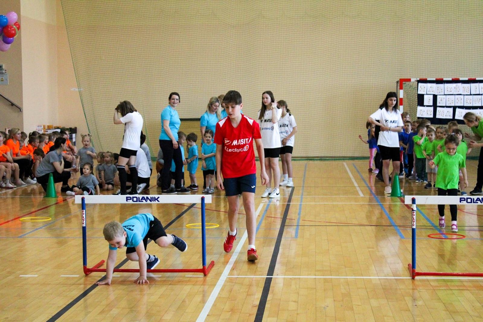 Zdjęcie w galerii na portalu naszraciborz.pl: Dziesiąta jubileuszowa rudnicka spartakiada sportowa wiadomości z regionu