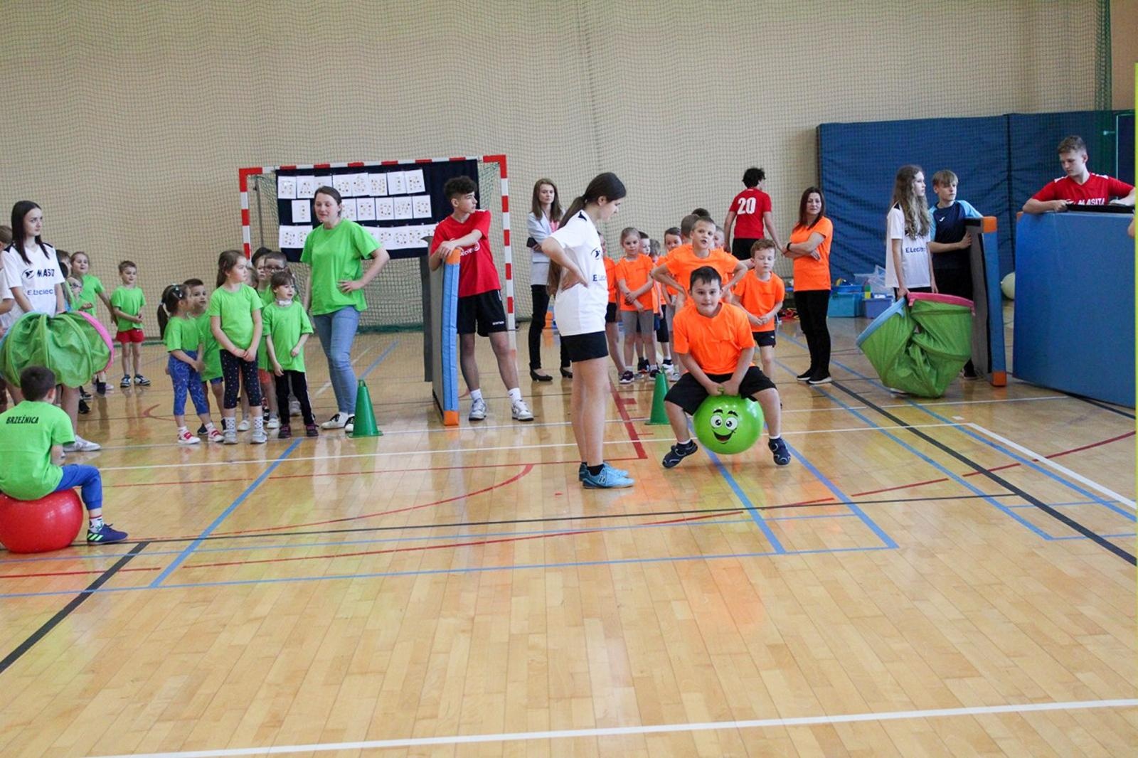 Zdjęcie w galerii na portalu naszraciborz.pl: Dziesiąta jubileuszowa rudnicka spartakiada sportowa wiadomości z regionu