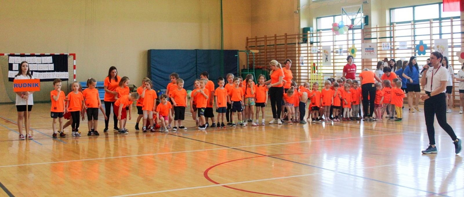 Zdjęcie w galerii na portalu naszraciborz.pl: Dziesiąta jubileuszowa rudnicka spartakiada sportowa wiadomości z regionu