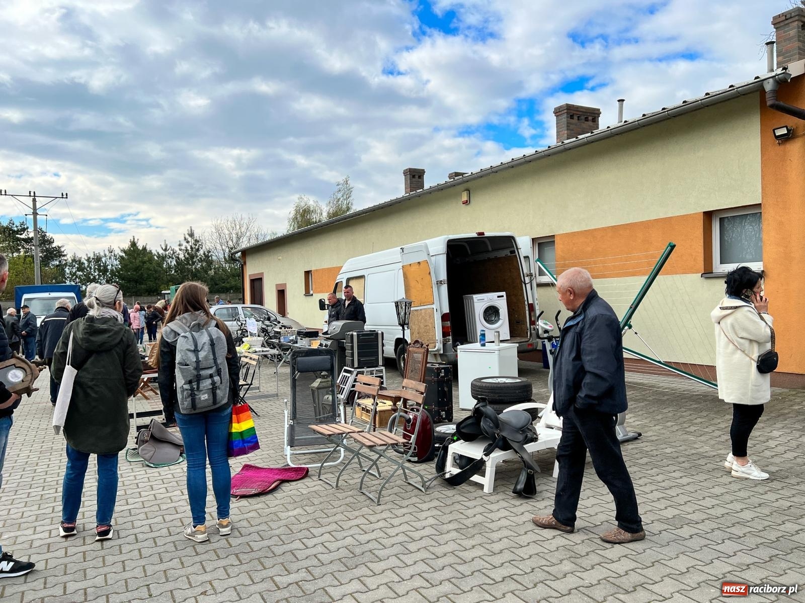 Zdjęcie w galerii na portalu naszraciborz.pl: Ciekawostki z targu staroci w Pietrowicach Wielkich wiadomości z regionu