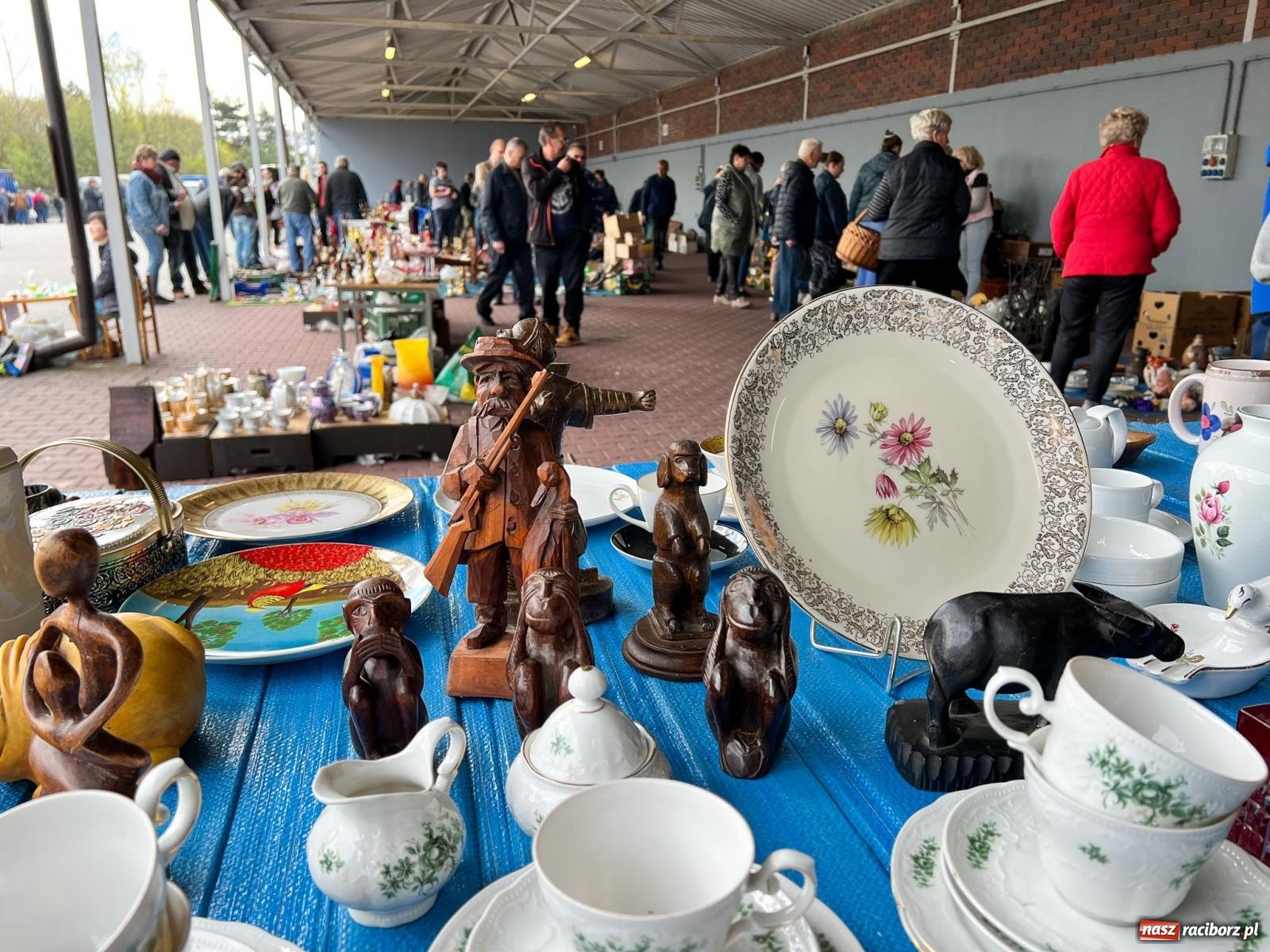 Zdjęcie w galerii na portalu naszraciborz.pl: Ciekawostki z targu staroci w Pietrowicach Wielkich wiadomości z regionu
