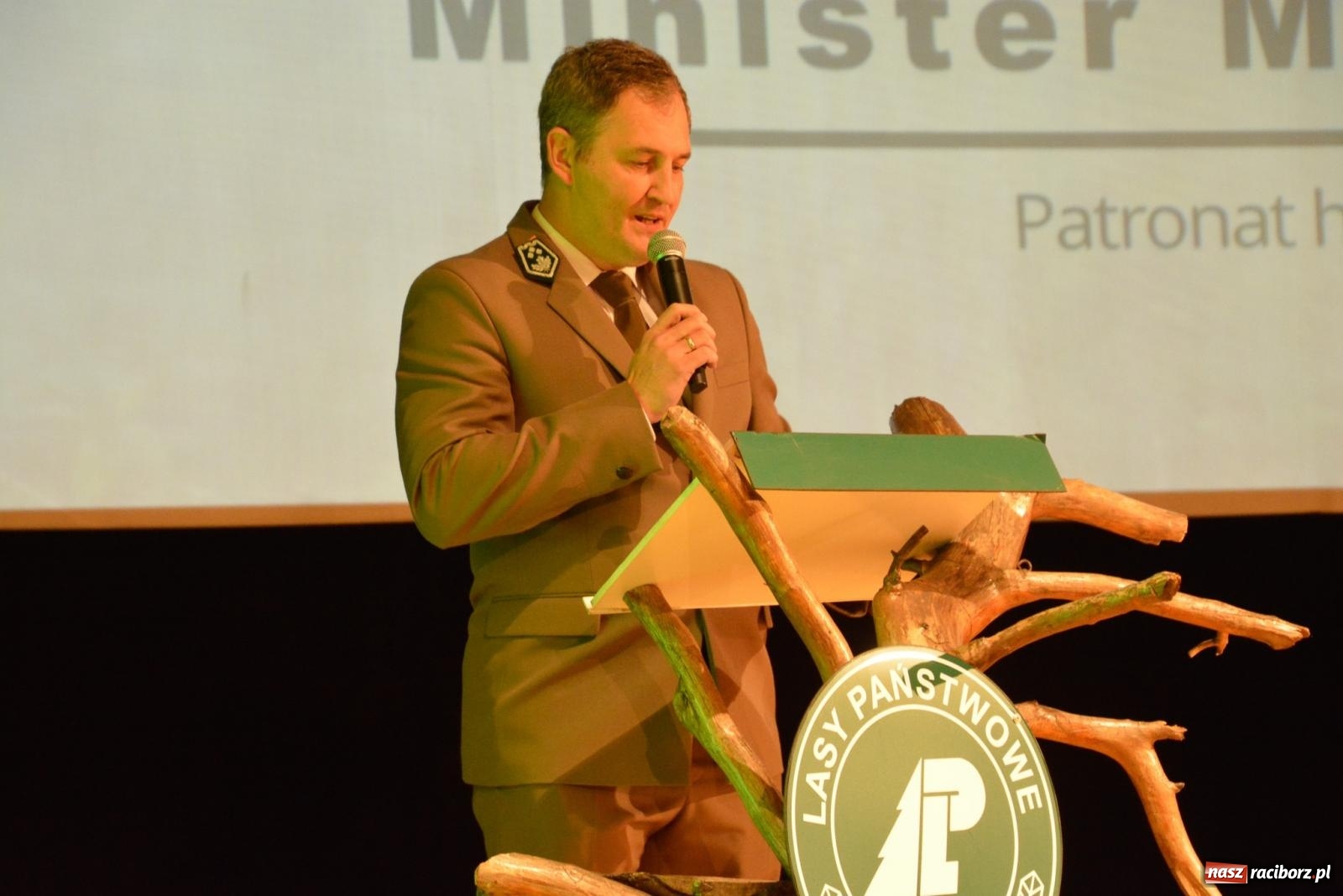 Zdjęcie w galerii na portalu naszraciborz.pl: Przed wspomnieniem św. Floriana leśnicy podziękowali strażakom [FOTO i WIDEO] wiadomości z regionu