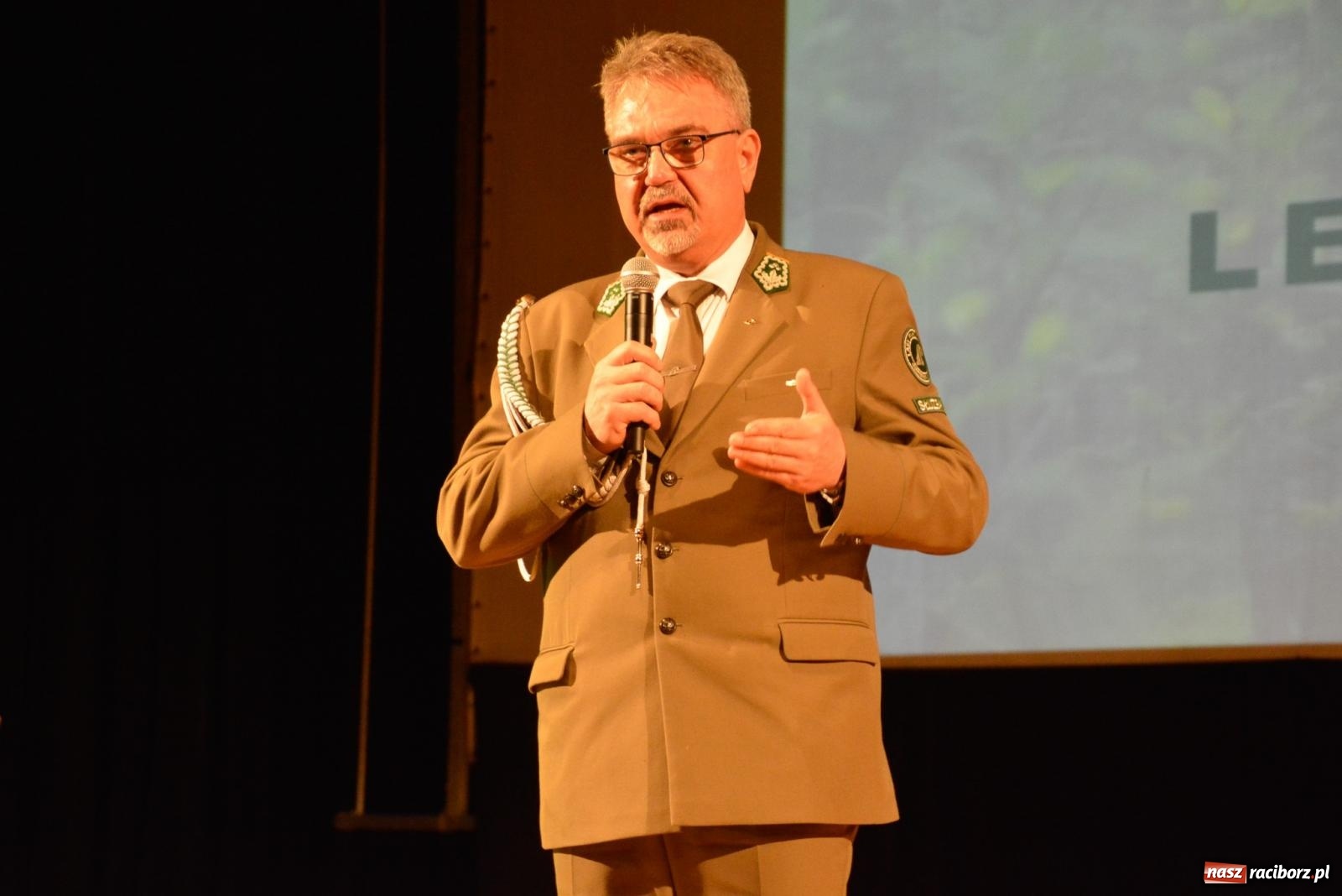 Zdjęcie w galerii na portalu naszraciborz.pl: Przed wspomnieniem św. Floriana leśnicy podziękowali strażakom [FOTO i WIDEO] wiadomości z regionu