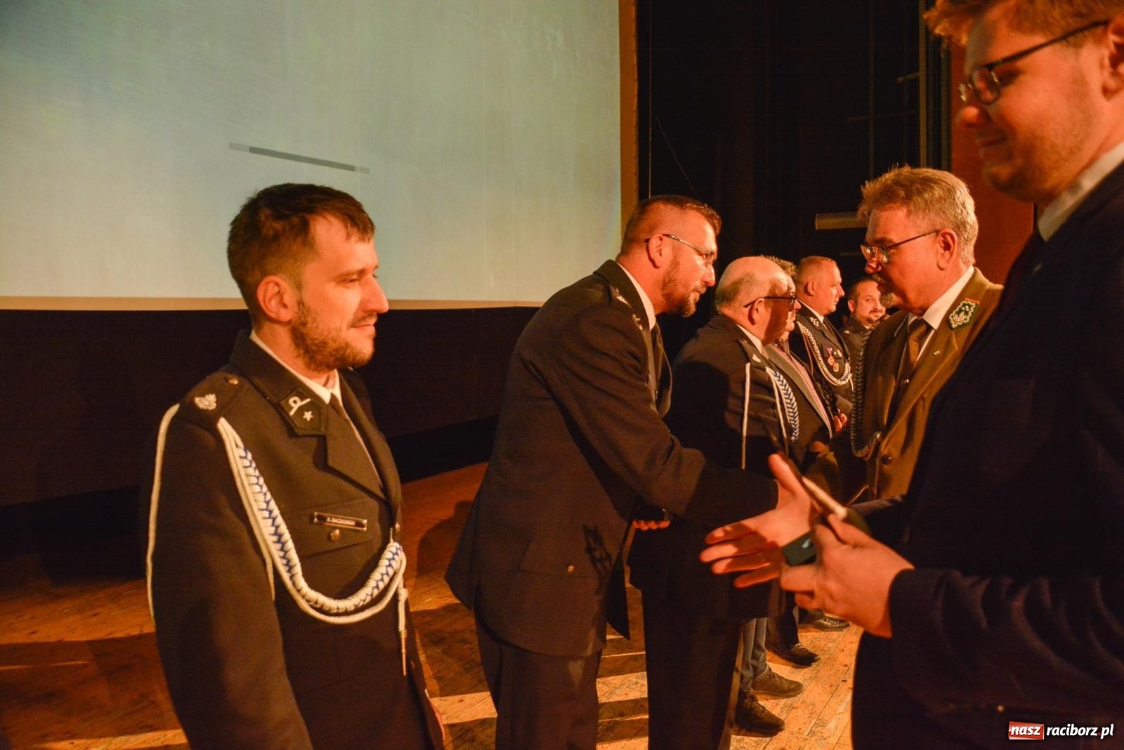 Zdjęcie w galerii na portalu naszraciborz.pl: Przed wspomnieniem św. Floriana leśnicy podziękowali strażakom [FOTO i WIDEO] wiadomości z regionu