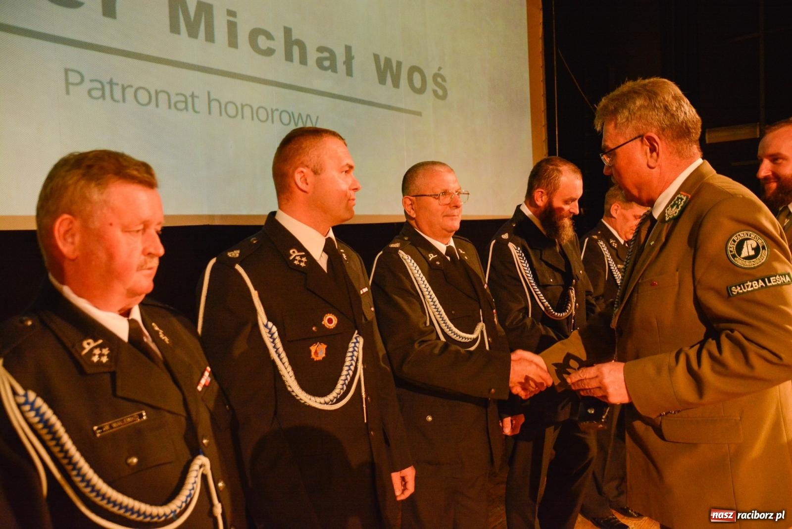 Zdjęcie w galerii na portalu naszraciborz.pl: Przed wspomnieniem św. Floriana leśnicy podziękowali strażakom [FOTO i WIDEO] wiadomości z regionu