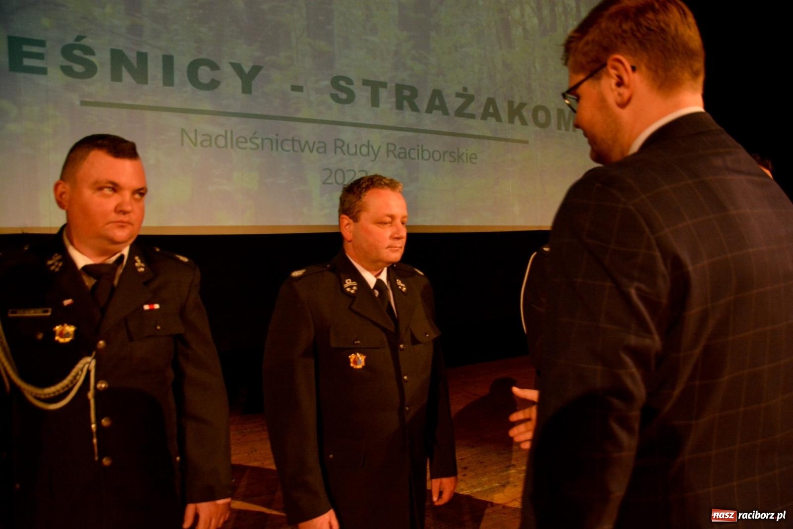 Zdjęcie w galerii na portalu naszraciborz.pl: Przed wspomnieniem św. Floriana leśnicy podziękowali strażakom [FOTO i WIDEO] wiadomości z regionu