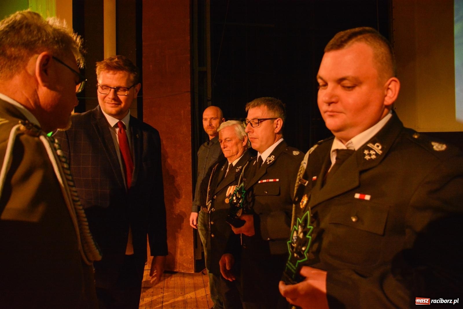 Zdjęcie w galerii na portalu naszraciborz.pl: Przed wspomnieniem św. Floriana leśnicy podziękowali strażakom [FOTO i WIDEO] wiadomości z regionu