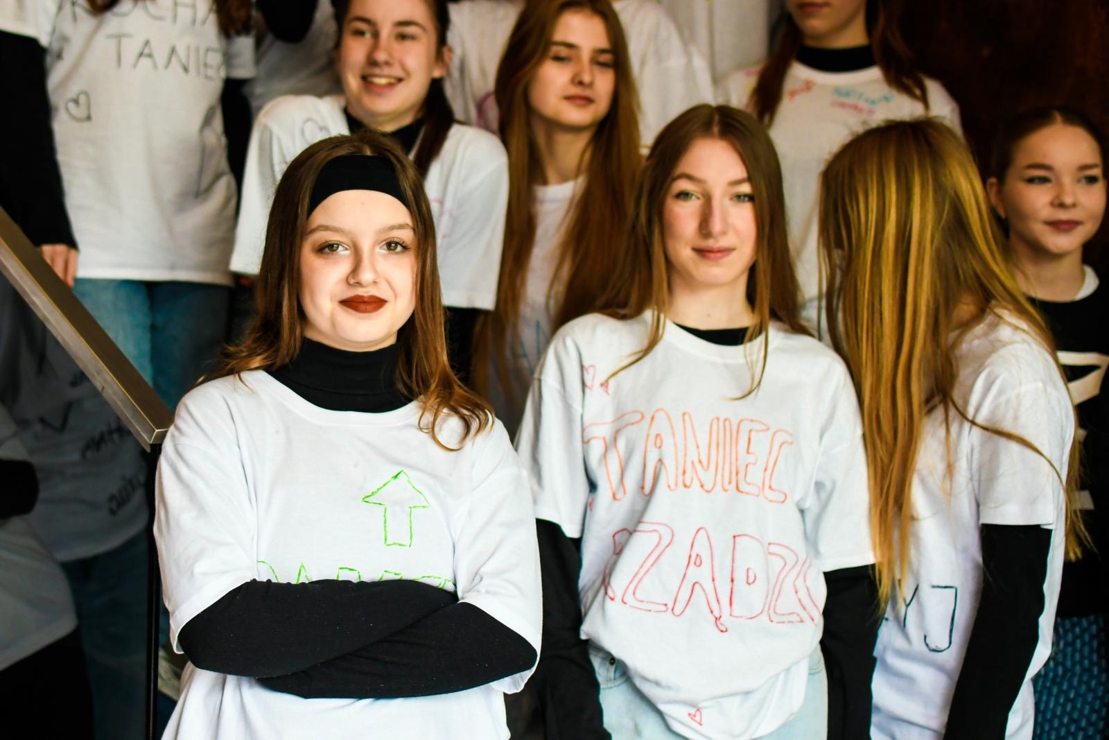 Zdjęcie w galerii na portalu naszraciborz.pl: Skaza uczciła na Rynku Międzynarodowy Dzień Tańca [FOTO i WIDEO] wiadomości z regionu