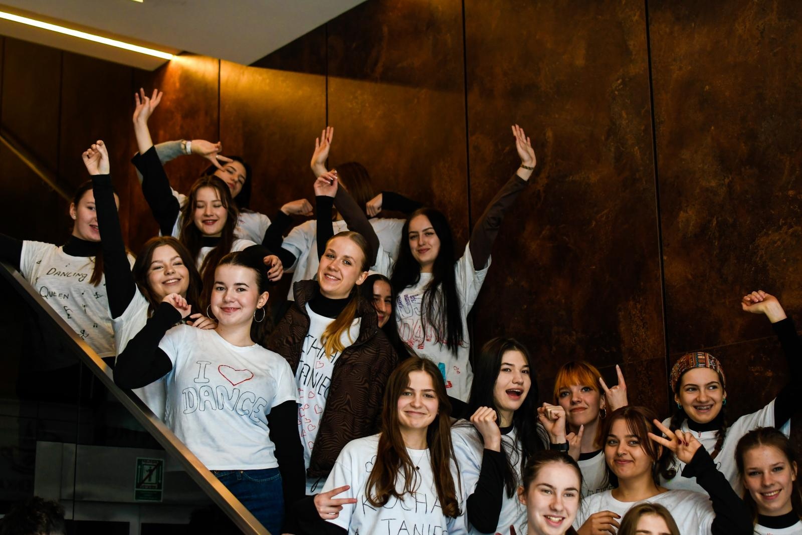 Zdjęcie w galerii na portalu naszraciborz.pl: Skaza uczciła na Rynku Międzynarodowy Dzień Tańca [FOTO i WIDEO] wiadomości z regionu