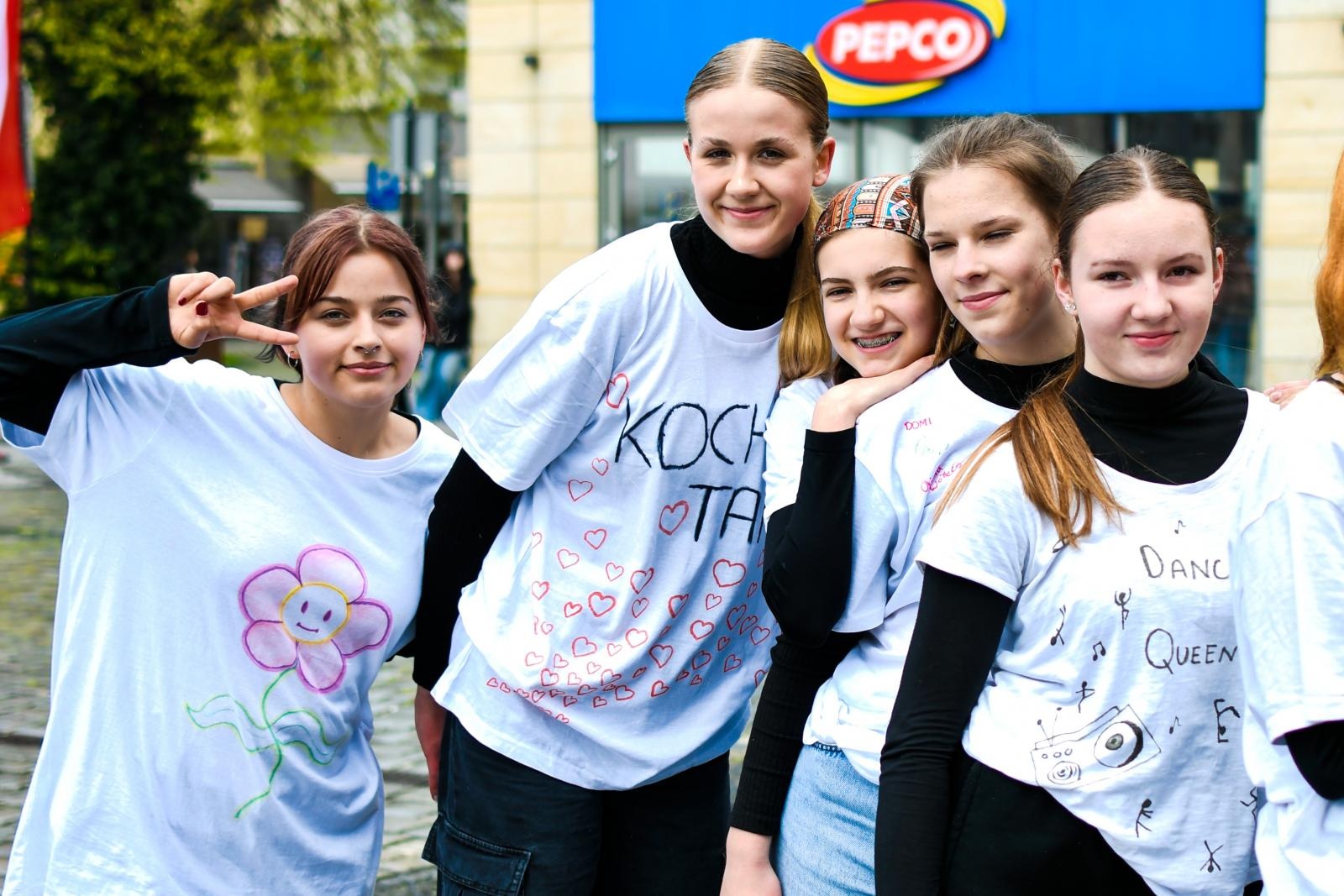 Zdjęcie w galerii na portalu naszraciborz.pl: Skaza uczciła na Rynku Międzynarodowy Dzień Tańca [FOTO i WIDEO] wiadomości z regionu