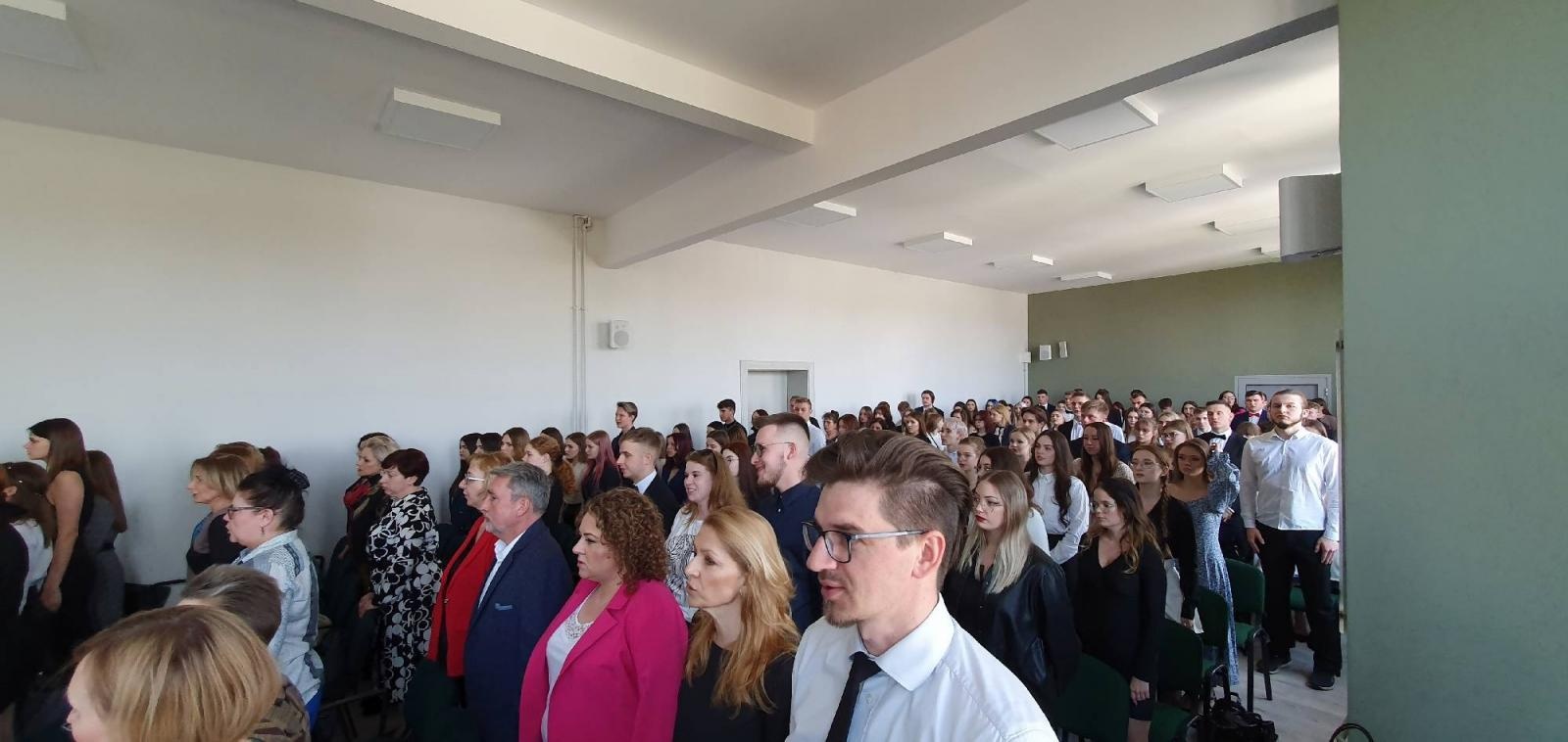 Zdjęcie w galerii na portalu naszraciborz.pl: Budowlanka i Gastronomik pożegnały absolwentów [FOTO] wiadomości z regionu