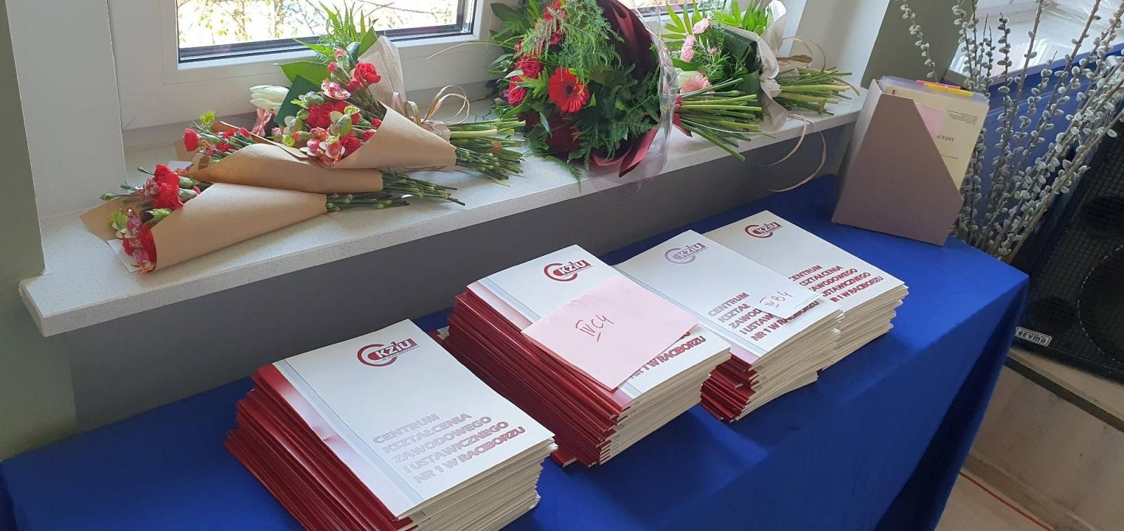 Zdjęcie w galerii na portalu naszraciborz.pl: Budowlanka i Gastronomik pożegnały absolwentów [FOTO] wiadomości z regionu
