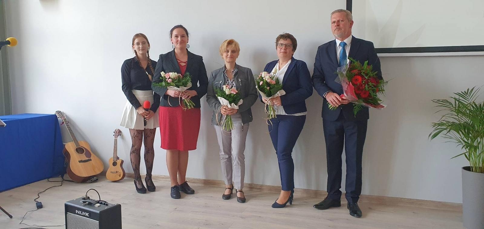 Zdjęcie w galerii na portalu naszraciborz.pl: Budowlanka i Gastronomik pożegnały absolwentów [FOTO] wiadomości z regionu