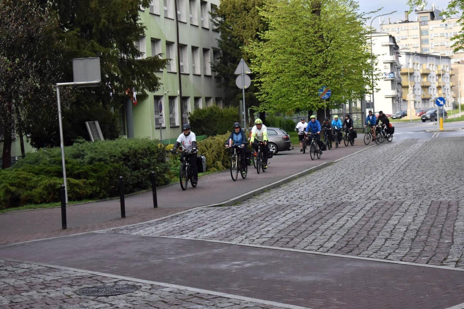 Zdjęcie w galerii na portalu naszraciborz.pl: Rowerowa Rajza dotarła na Zamek Piastowski [FOTO] wiadomości z regionu
